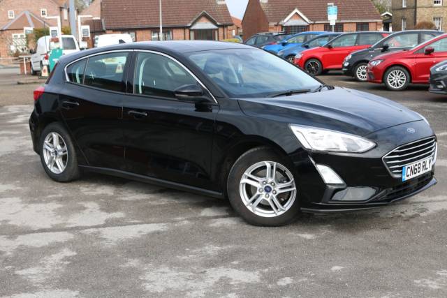 Ford Focus 1.0 EcoBoost 125 Zetec 5dr Hatchback Petrol Black